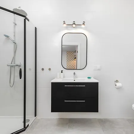 Aleja Solidarnosci 153 - B By Homeprime Lejlighed